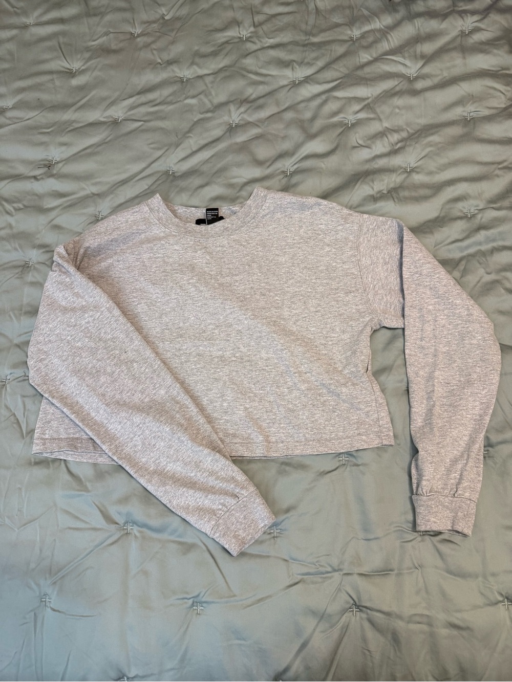 Cropped Forever 21 Gray Women's Long-Sleeve Sweatshirt